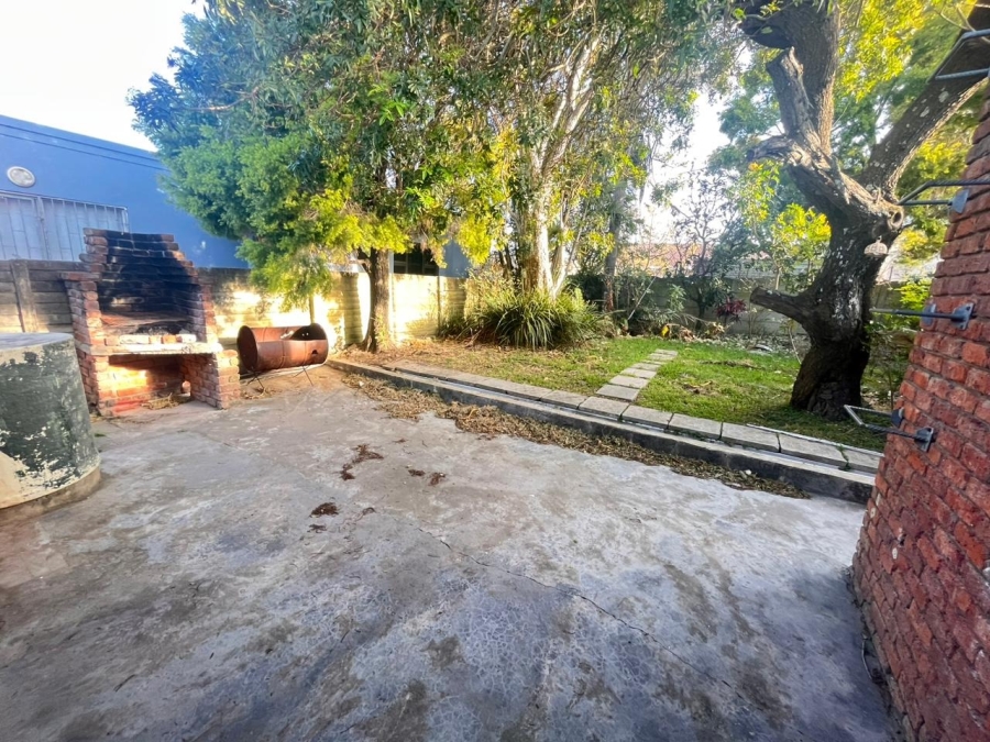 To Let 2 Bedroom Property for Rent in Cambridge Eastern Cape